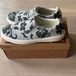 NWT Merino Wool Floral Slip-On Sneakers - Green/White